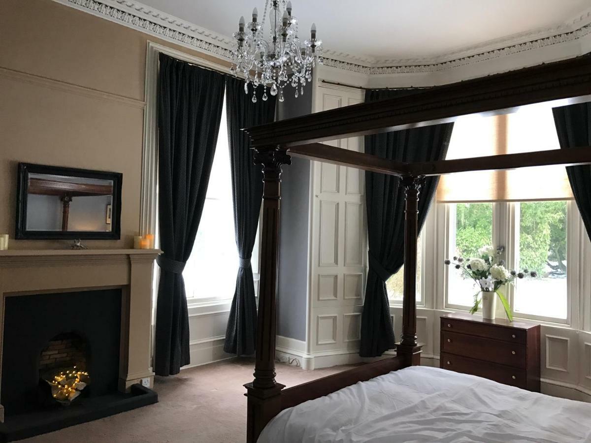 Fernlea Spacious Apartment Арброт Екстериор снимка