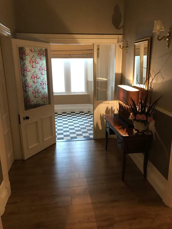 Fernlea Spacious Apartment Арброт Екстериор снимка